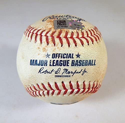2022 година Милвоки Бруерс игра на Марлинс користеше бејзбол Тревор Роџерс Луис Уријас Оди - Играта користена бејзбол